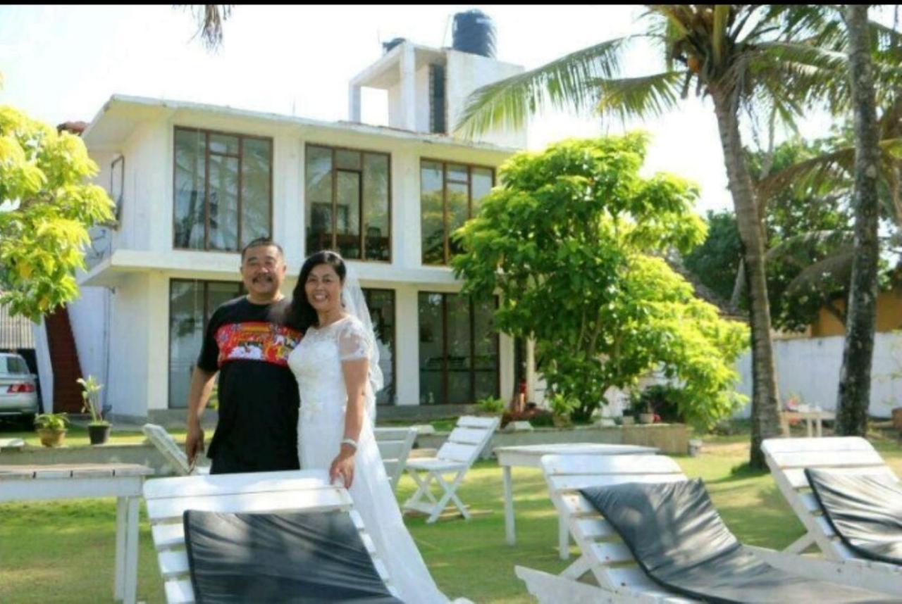 Ocean Breeze Villa Boossa Exterior photo