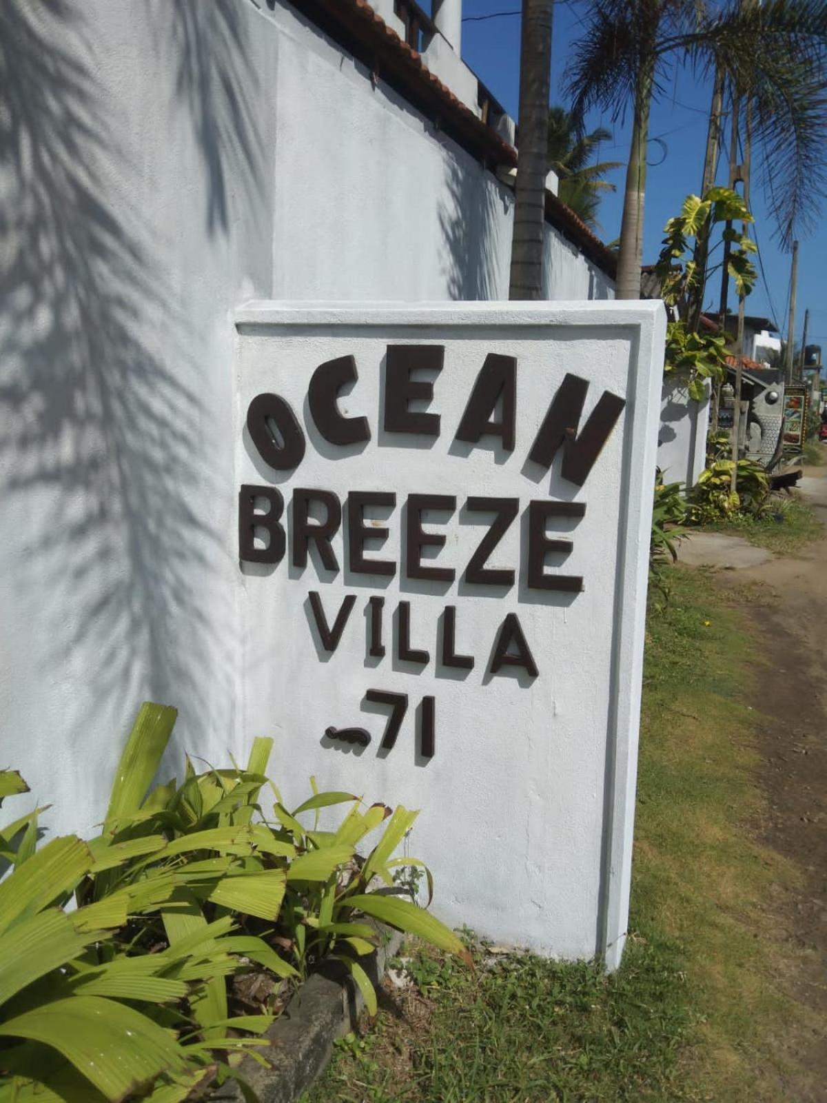 Ocean Breeze Villa Boossa Exterior photo
